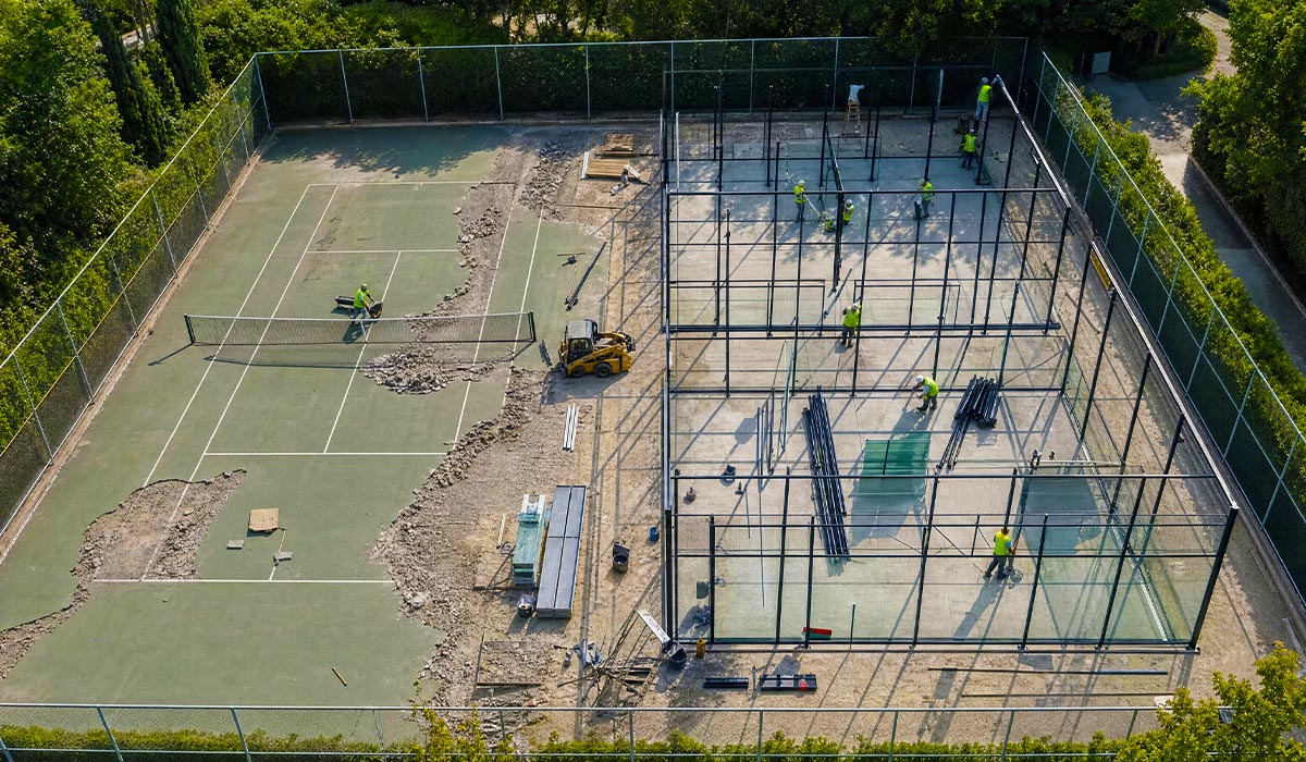 tenis kortu üzerine padel kort yapımı