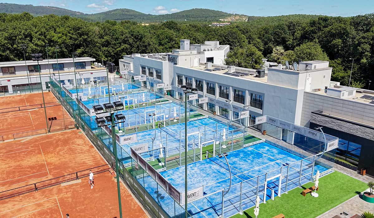 5 Panoramic 360° Padel Courts in Çekmeköy Image